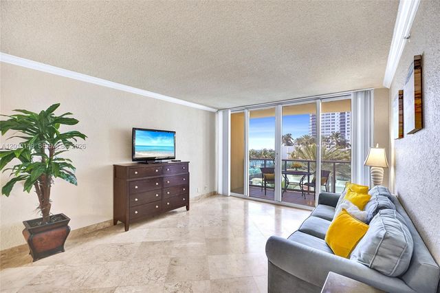 2501 S Ocean Drive 414, Hollywood, FL 33019