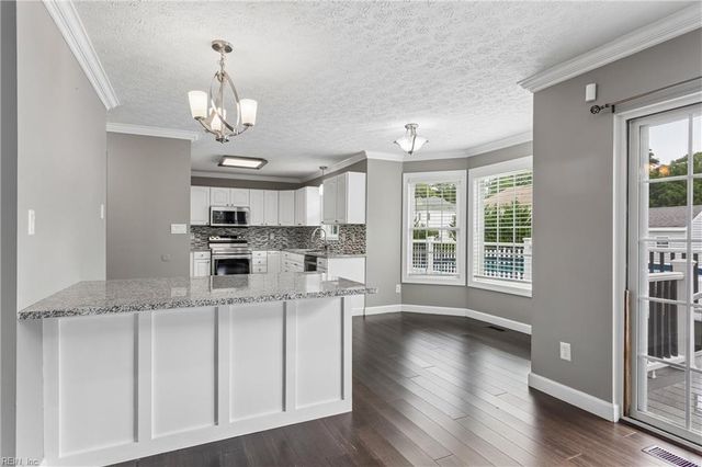 1118 Carys Chapel RD, Yorktown, VA 23693