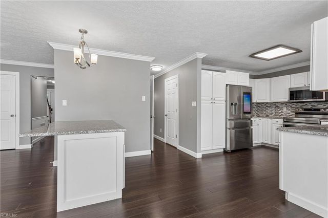 1118 Carys Chapel RD, Yorktown, VA 23693