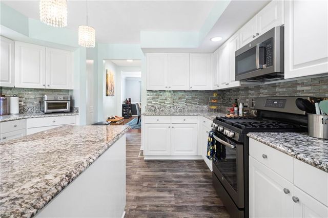 5207 Bartons Creek CT, Suffolk, VA 23435