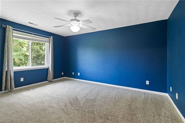 5207 Bartons Creek CT, Suffolk, VA 23435