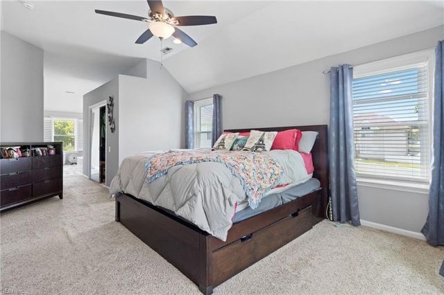 5207 Bartons Creek CT, Suffolk, VA 23435