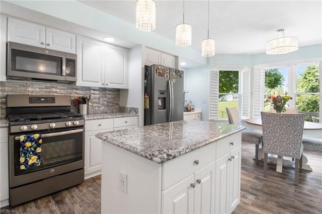 5207 Bartons Creek CT, Suffolk, VA 23435