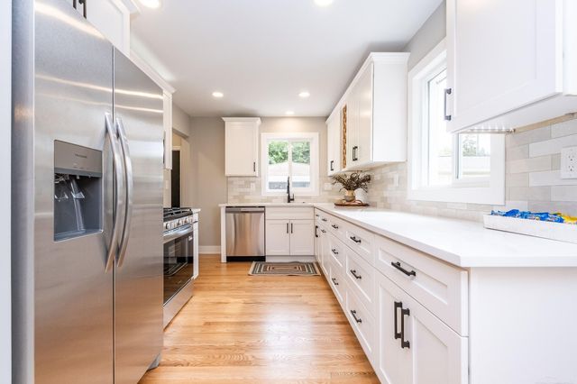 28806 Rockwood Street, Saint Clair Shores, MI 48081