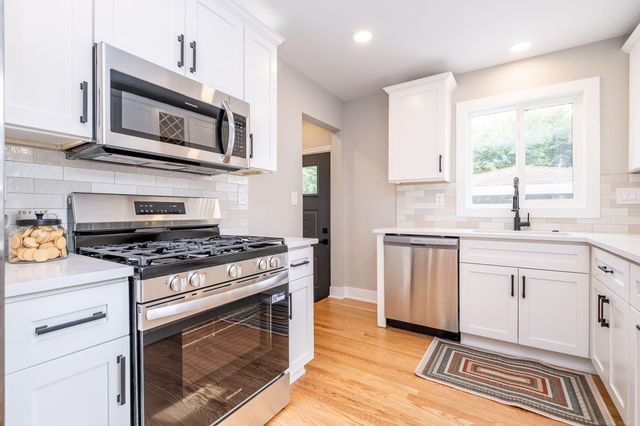 28806 Rockwood Street, Saint Clair Shores, MI 48081