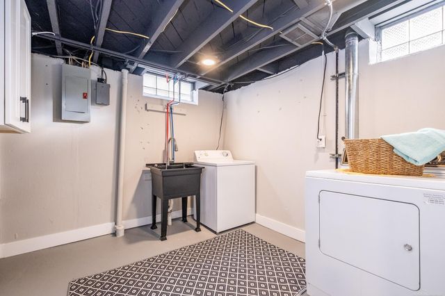 28806 Rockwood Street, Saint Clair Shores, MI 48081