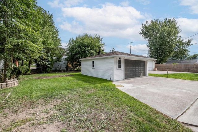 28806 Rockwood Street, Saint Clair Shores, MI 48081