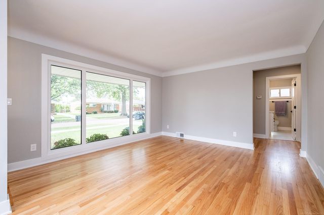 28806 Rockwood Street, Saint Clair Shores, MI 48081