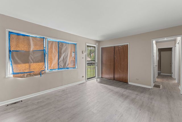 172 W 158th Street, Harvey, IL 60426