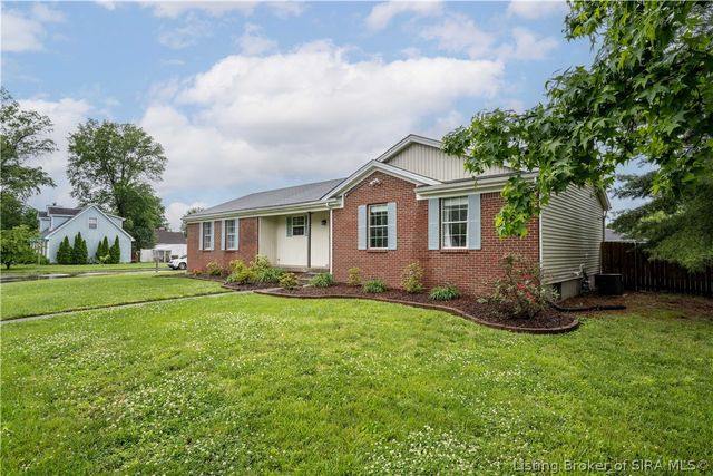 2591 Hickoryvale Drive, New Albany, IN 47150