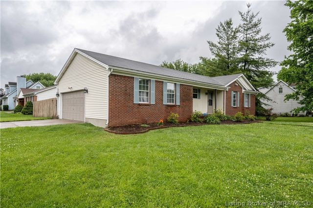 2591 Hickoryvale Drive, New Albany, IN 47150