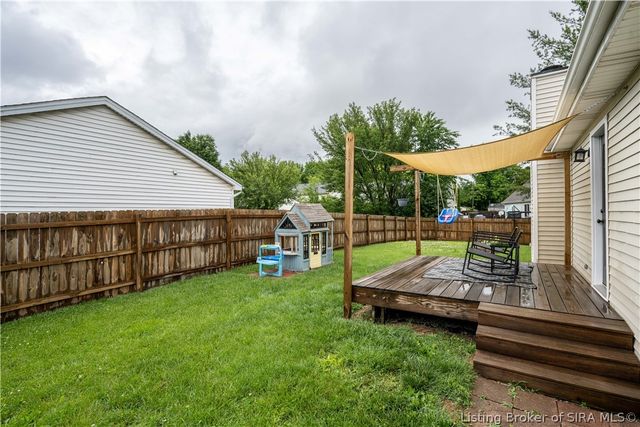 2591 Hickoryvale Drive, New Albany, IN 47150