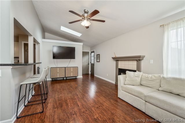 2591 Hickoryvale Drive, New Albany, IN 47150