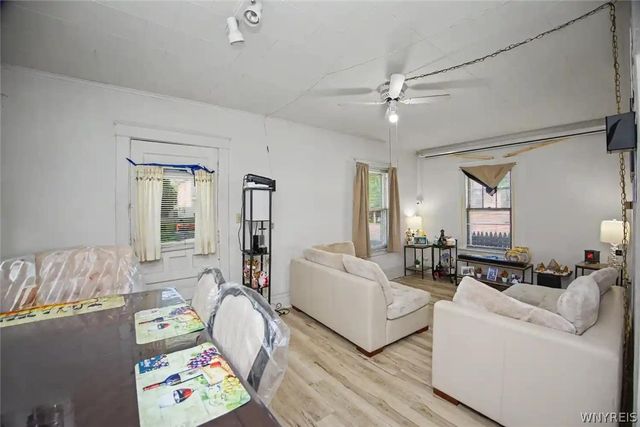 1702 Niagara Street, Niagara Falls, NY 14303