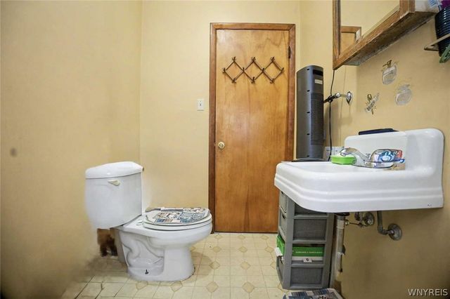 1702 Niagara Street, Niagara Falls, NY 14303
