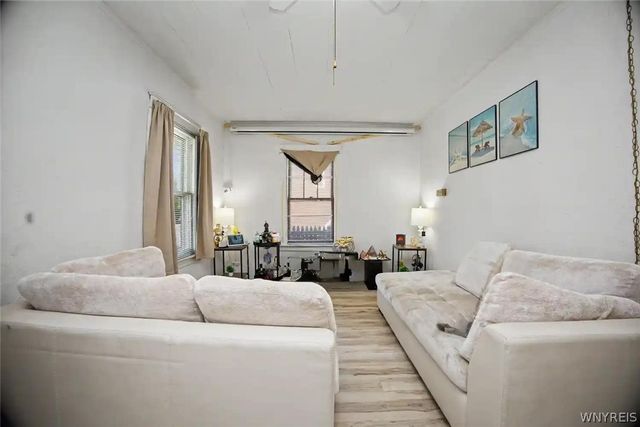 1702 Niagara Street, Niagara Falls, NY 14303