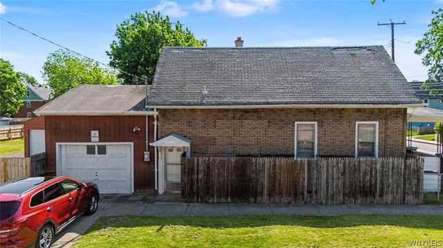 1702 Niagara Street, Niagara Falls, NY 14303