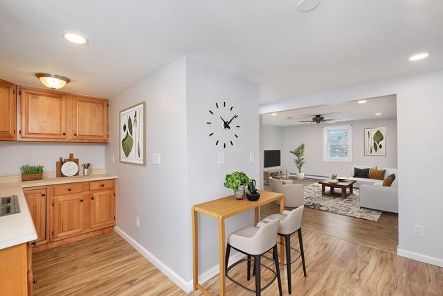 129 Friend St 3, Amesbury, MA 01913