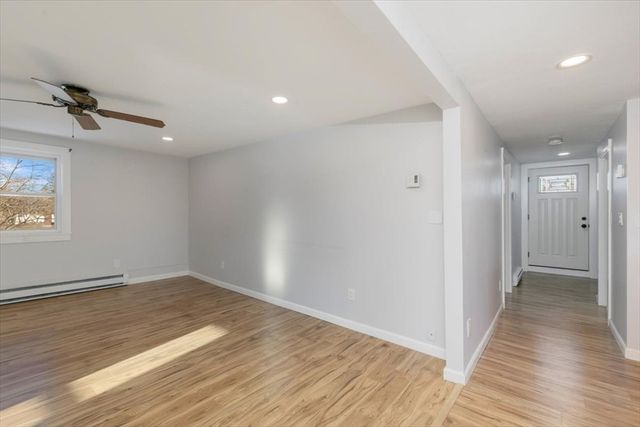 129 Friend St 3, Amesbury, MA 01913