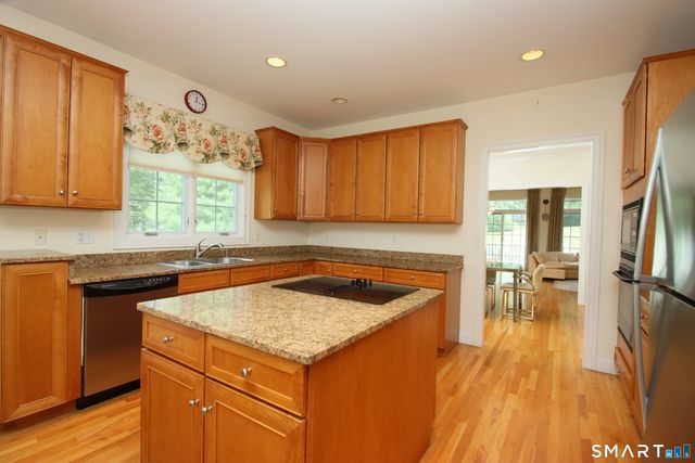 6 Carriage House Lane 6, Brookfield, CT 06804