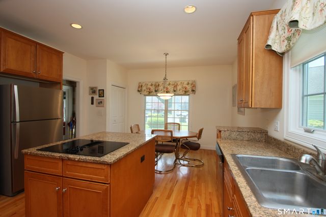 6 Carriage House Lane 6, Brookfield, CT 06804