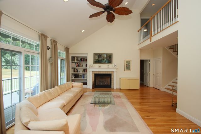 6 Carriage House Lane 6, Brookfield, CT 06804