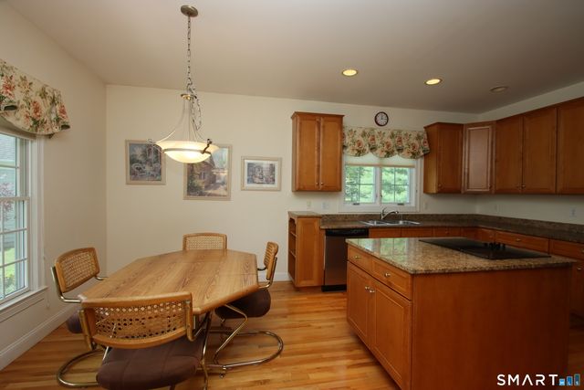 6 Carriage House Lane 6, Brookfield, CT 06804