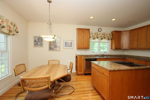 6 Carriage House Lane 6, Brookfield, CT 06804