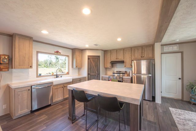 640 County Road 700, Kosse, TX 76653