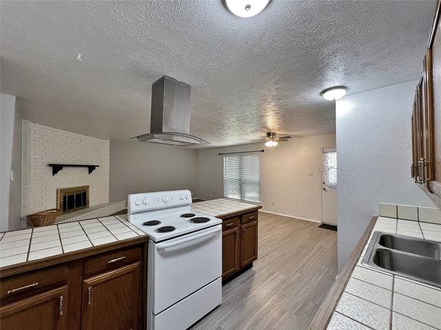 7127 Winterberry Drive, Dallas, TX 75249