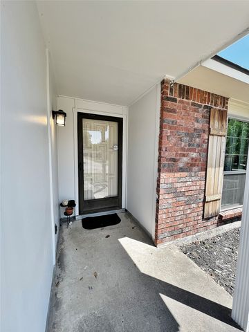 7127 Winterberry Drive, Dallas, TX 75249