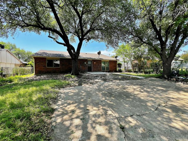 7127 Winterberry Drive, Dallas, TX 75249