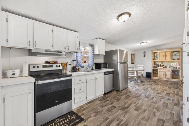 8185 COUNTY ROAD 109, Lady Lake, FL 32159