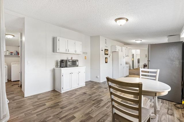 8185 COUNTY ROAD 109, Lady Lake, FL 32159