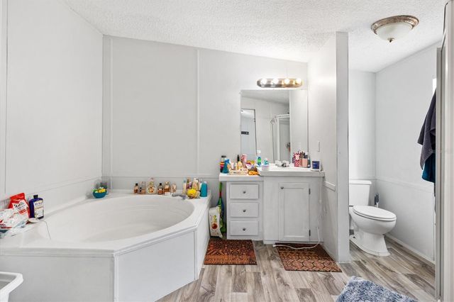 8185 COUNTY ROAD 109, Lady Lake, FL 32159