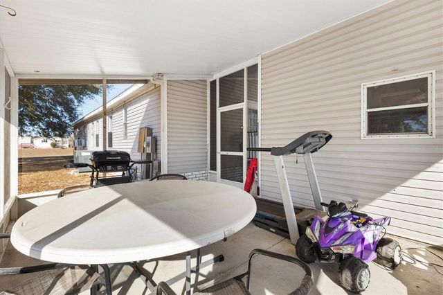 8185 COUNTY ROAD 109, Lady Lake, FL 32159