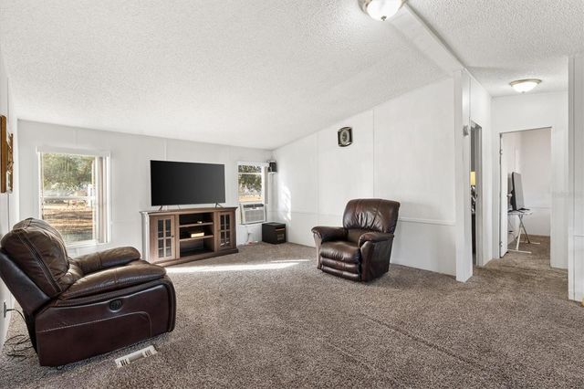 8185 COUNTY ROAD 109, Lady Lake, FL 32159