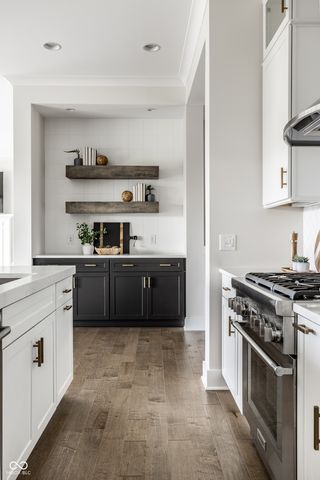 987 Oak Terrace Road, Westfield, IN 46074