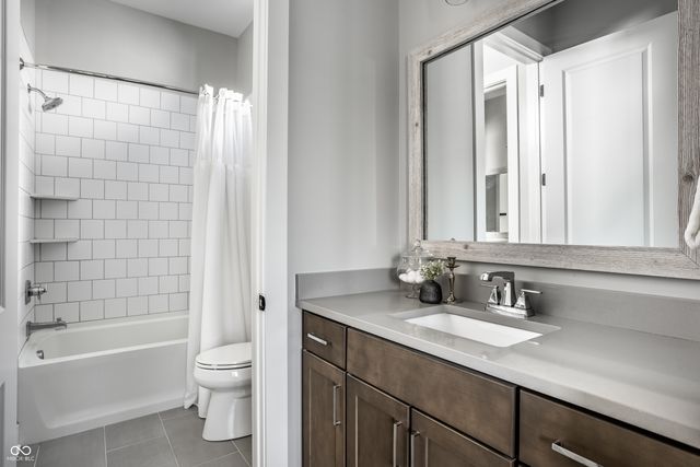 987 Oak Terrace Road, Westfield, IN 46074