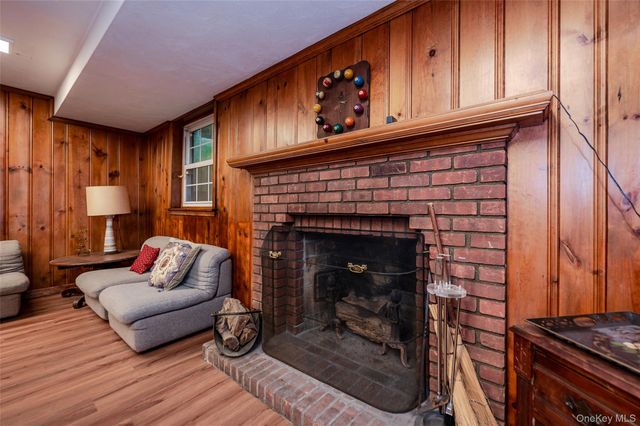 111 Clent Road, Great Neck, NY 11021