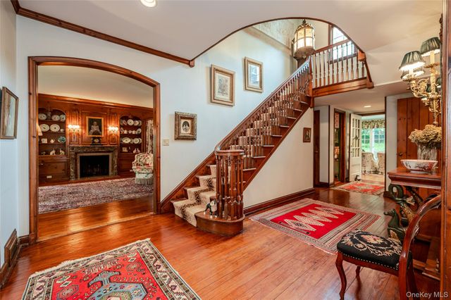 111 Clent Road, Great Neck, NY 11021