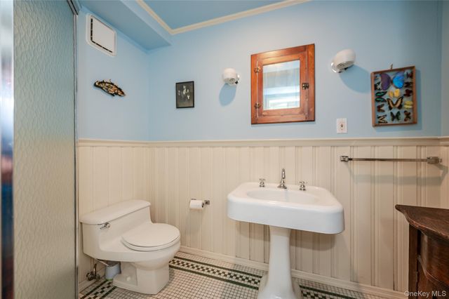 111 Clent Road, Great Neck, NY 11021