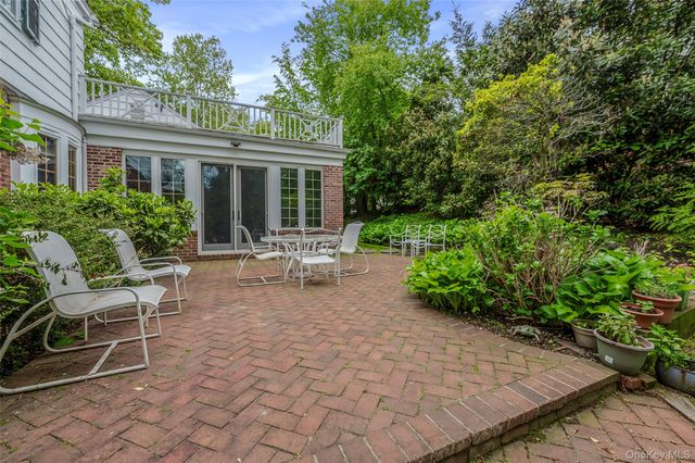 111 Clent Road, Great Neck, NY 11021