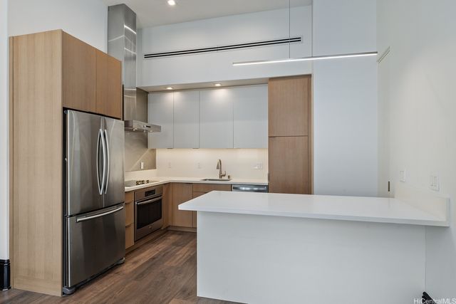 202 Merchant Street, Honolulu, HI 96813