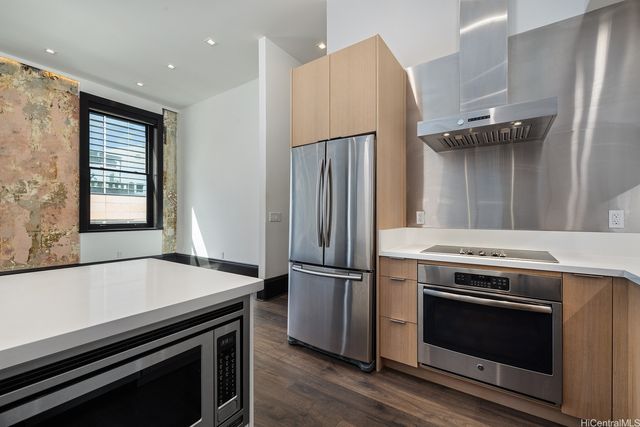 202 Merchant Street, Honolulu, HI 96813