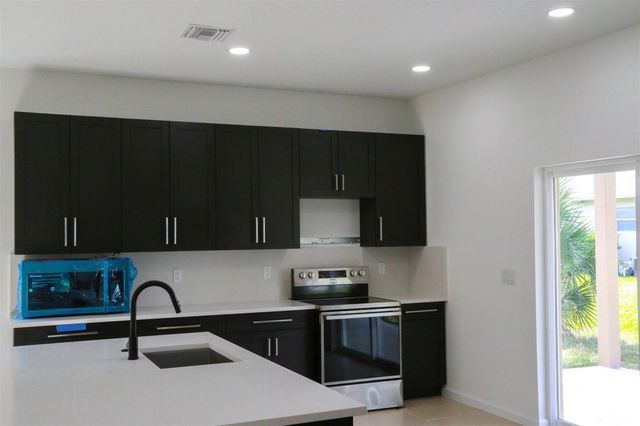 4225 Elson Avenue, Sebring, FL 33875