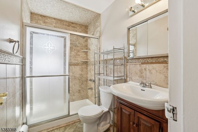 28 Knox Ter 2B, Wayne Twp., NJ 07470