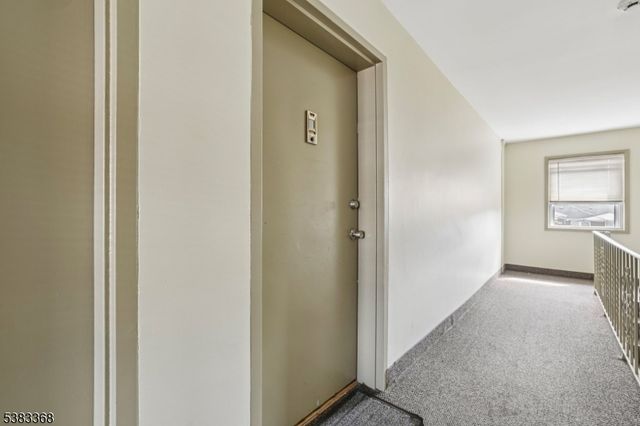 28 Knox Ter 2B, Wayne Twp., NJ 07470