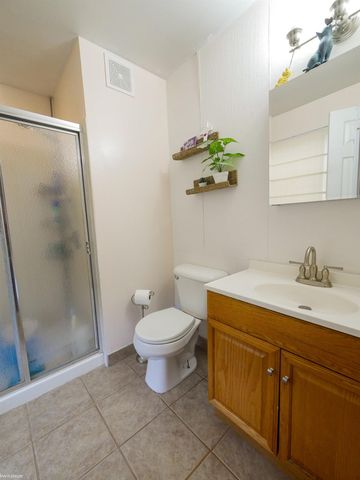 25699 Maritime Cir Circle Bldg 8, Harrison Twp, MI 48045