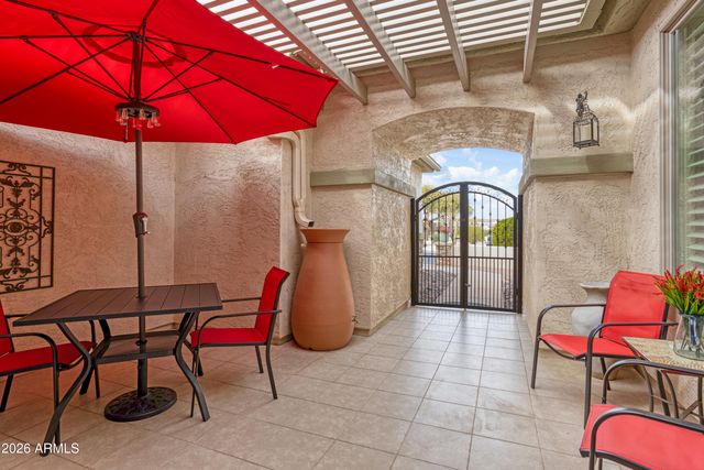 32269 N LARKSPUR Drive, San Tan Valley, AZ 85143